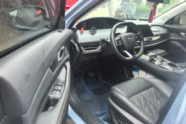 Used CHANGAN UNI-K 2021 2.0T All-Wheel Drive Prestige Version Driver Seat