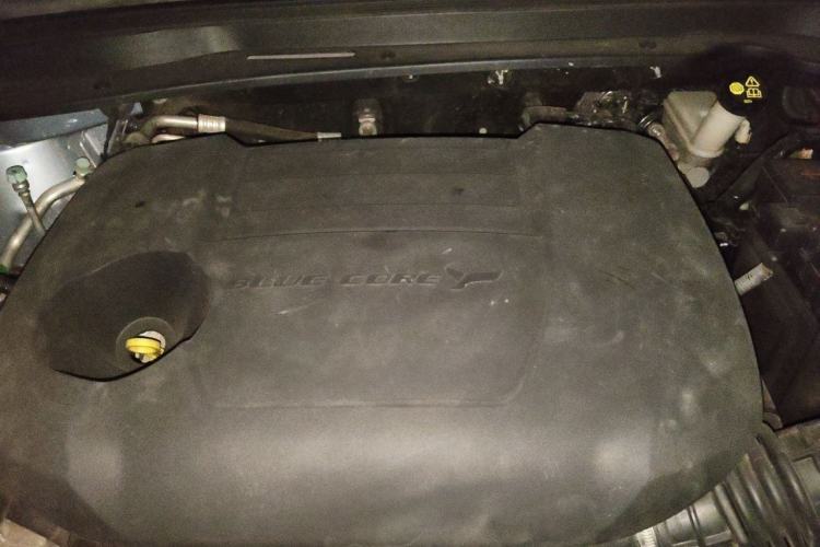 Used CHANGAN UNI-K 2021 2.0T All-Wheel Drive Prestige Version Engine Bay