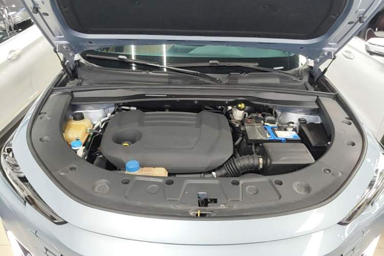 Used CHANGAN UNI-K 2021 2.0T All-Wheel Drive Prestige Version Engine Bay
