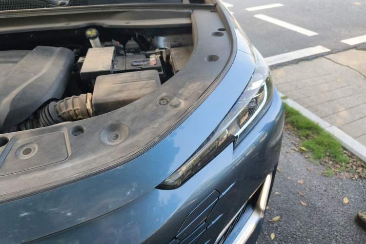 Used CHANGAN UNI-K 2021 2.0T Prestige Edition Engine Bay Left