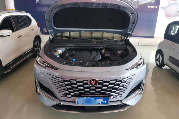 Used CHANGAN UNI-K 2021 2.0T All-Wheel Drive Prestige Version Engine Bay