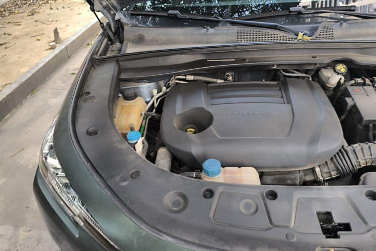 Used CHANGAN UNI-K 2021 2.0T Prestige Edition Engine Bay Right