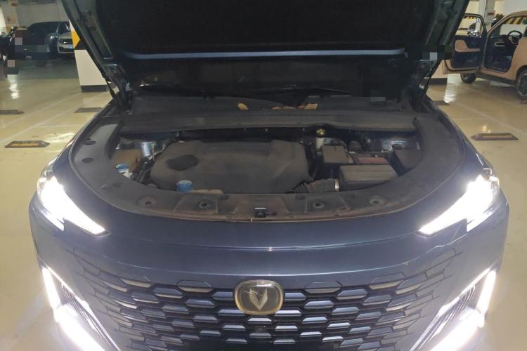 Used CHANGAN UNI-K 2021 2.0T All-Wheel Drive Prestige Version Engine Bay