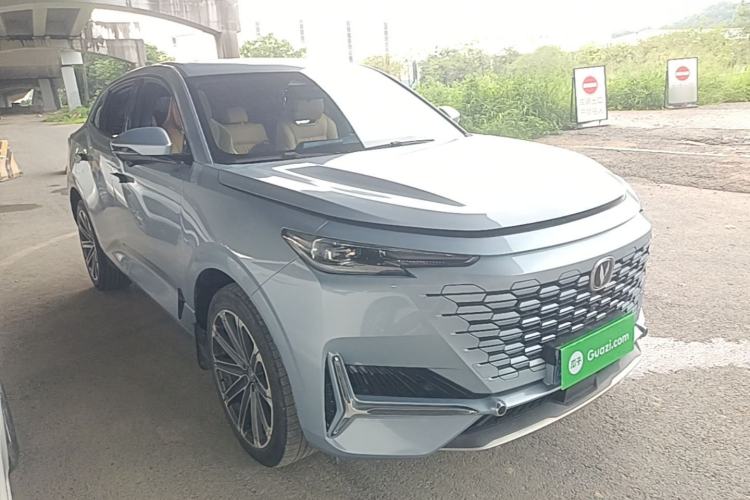 Used CHANGAN UNI-K 2021 2.0T Prestige Edition Front Right 45 Deg