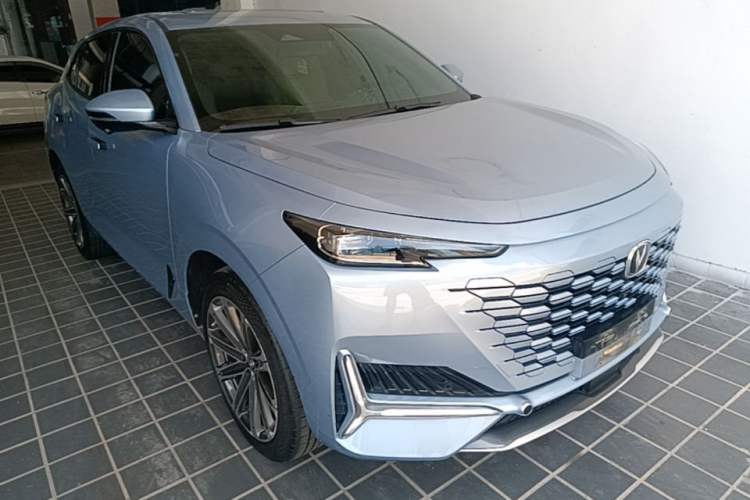 Used CHANGAN UNI-K 2021 2.0T Prestige Edition Front Right 45 Deg