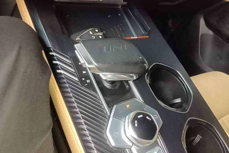 Used CHANGAN UNI-K 2021 2.0T Prestige Edition Gear Lever
