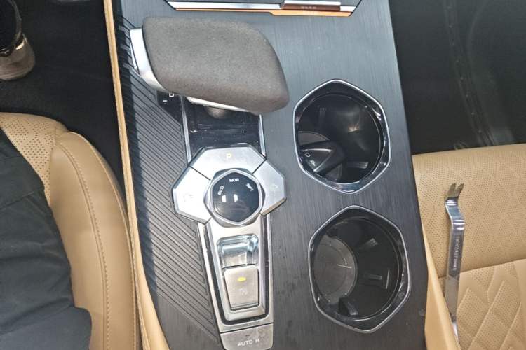 Used CHANGAN UNI-K 2021 2.0T Prestige Edition Gear Lever