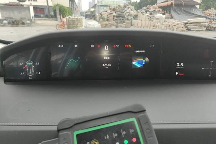 Used CHANGAN UNI-K 2021 2.0T All-Wheel Drive Prestige Version Instrument Cluster