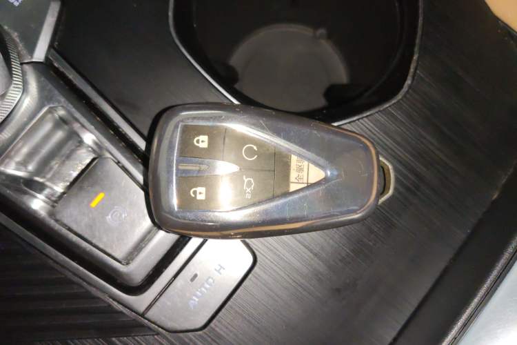 Used CHANGAN UNI-K 2021 2.0T All-Wheel Drive Prestige Version Interior 1