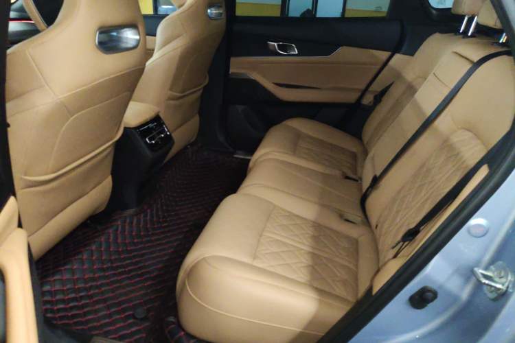 Used CHANGAN UNI-K 2021 2.0T All-Wheel Drive Prestige Version Interior 4
