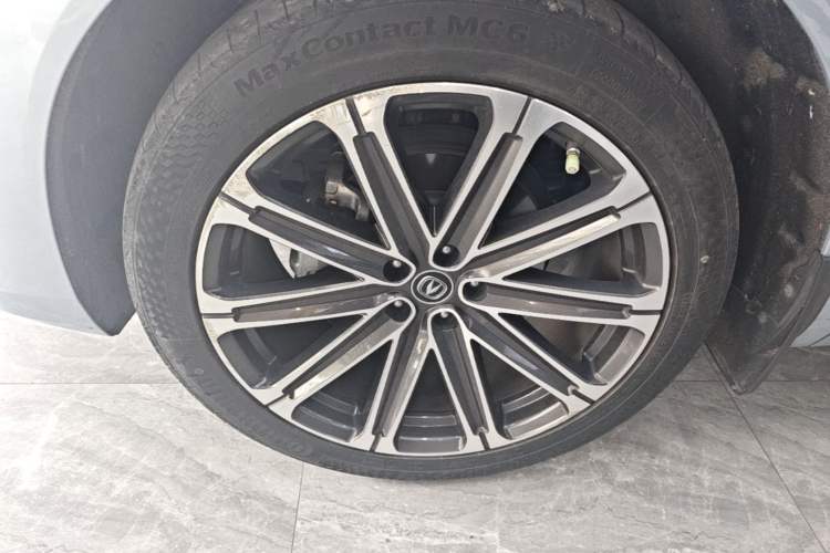 Used CHANGAN UNI-K 2021 2.0T Prestige Edition Left Front Wheel Hub