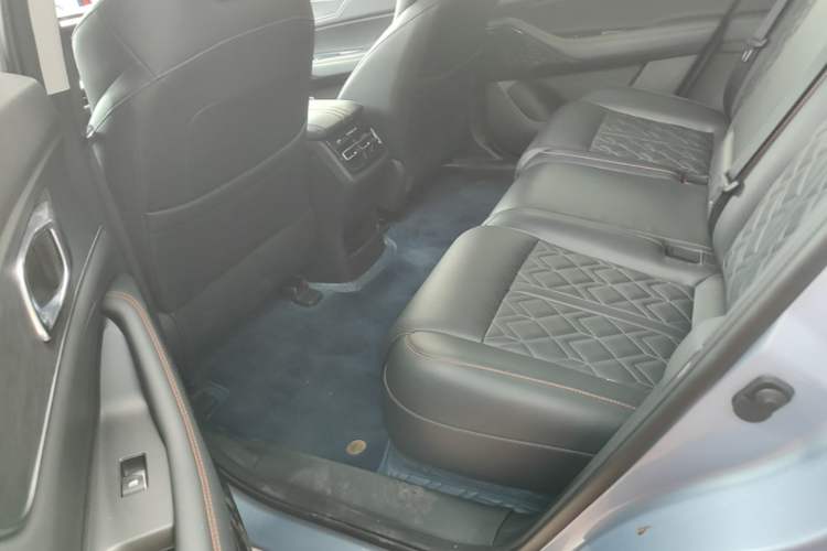 Used CHANGAN UNI-K 2021 2.0T All-Wheel Drive Prestige Version Left Rear Seat
