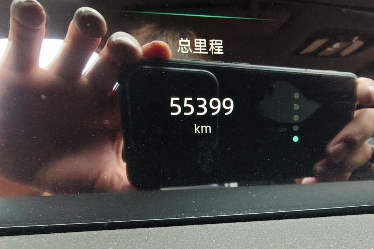 Used CHANGAN UNI-K 2021 2.0T All-Wheel Drive Prestige Version Odometer Close Up