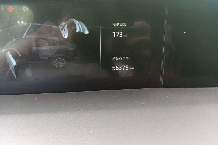 Used CHANGAN UNI-K 2021 2.0T All-Wheel Drive Prestige Version Odometer Close Up