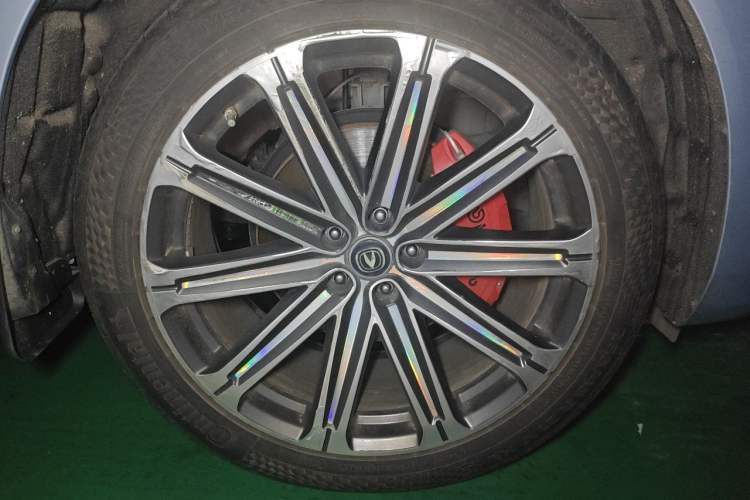 Used CHANGAN UNI-K 2021 2.0T Prestige Edition Right Front Wheel Hub