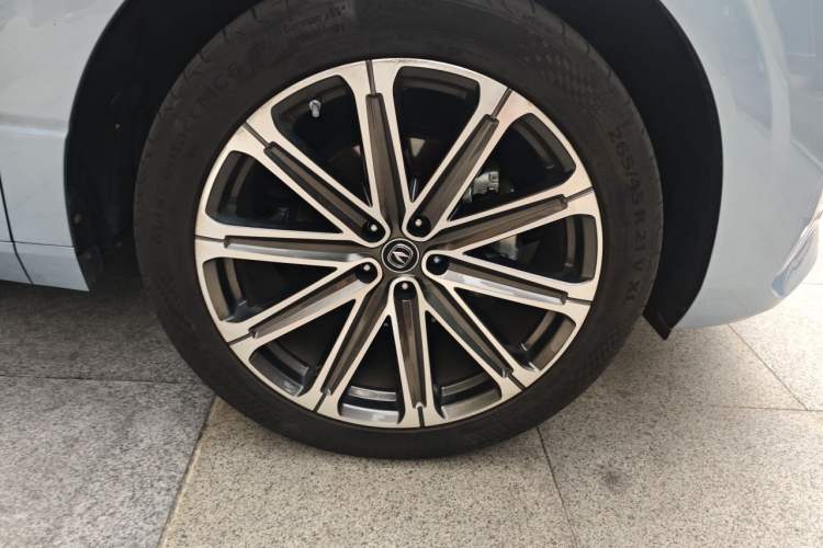 Used CHANGAN UNI-K 2021 2.0T Prestige Edition Right Front Wheel Hub