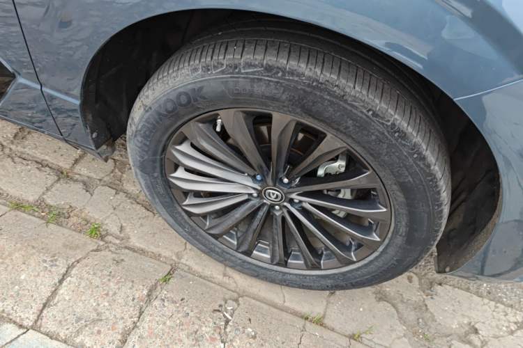 Used CHANGAN UNI-K 2021 2.0T Excellence Edition Right Front Wheel Hub