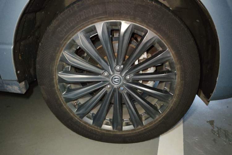 Used CHANGAN UNI-K 2021 2.0T Excellence Edition Right Front Wheel Hub
