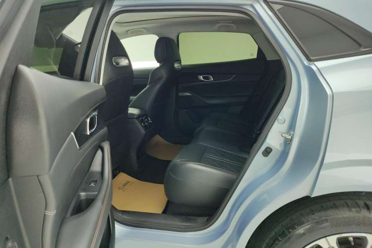 Used CHANGAN UNI-K 2021 2.0T All-Wheel Drive Prestige Version Right Rear Seat