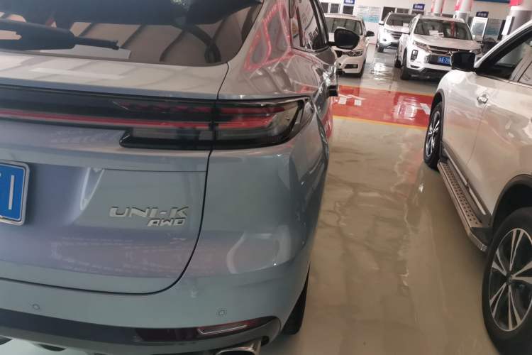 Used CHANGAN UNI-K 2021 2.0T All-Wheel Drive Prestige Version Right Rear Taillight