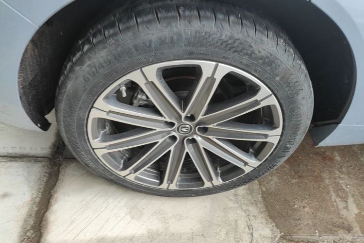 Used CHANGAN UNI-K 2021 2.0T All-Wheel Drive Prestige Version Right Rear Wheel Hub