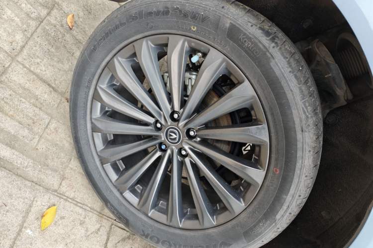 Used CHANGAN UNI-K 2021 2.0T Excellence Edition Right Rear Wheel Hub