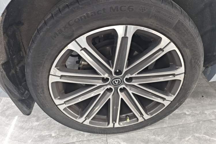 Used CHANGAN UNI-K 2021 2.0T Prestige Edition Right Rear Wheel Hub