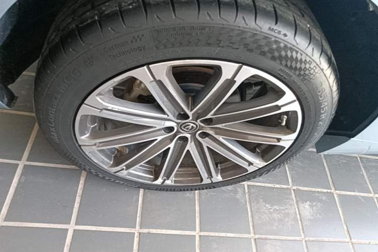 Used CHANGAN UNI-K 2021 2.0T Prestige Edition Right Rear Wheel Hub