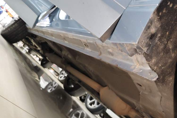 Used CHANGAN UNI-K 2021 2.0T All-Wheel Drive Prestige Version Right Side Sill