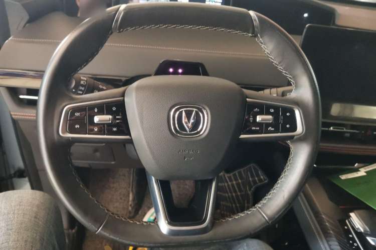 Used CHANGAN UNI-K 2021 2.0T All-Wheel Drive Prestige Version Steering Wheel