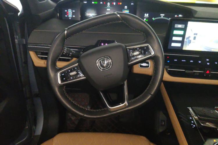 Used CHANGAN UNI-K 2021 2.0T All-Wheel Drive Prestige Version Steering Wheel