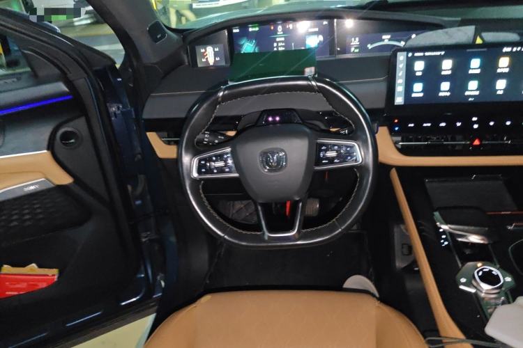 Used CHANGAN UNI-K 2021 2.0T All-Wheel Drive Prestige Version Steering Wheel