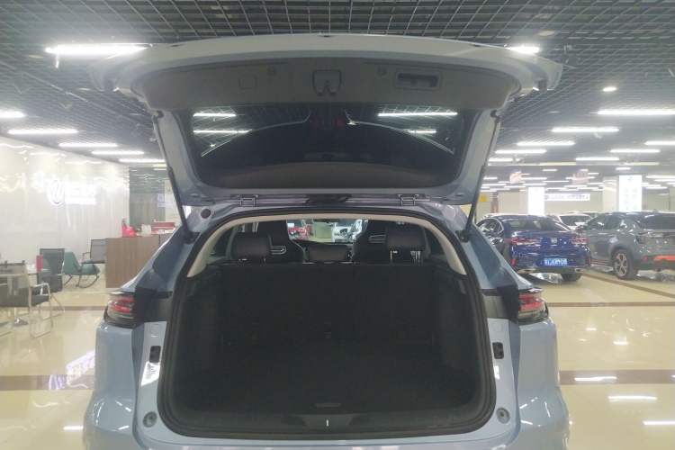 Used CHANGAN UNI-K 2021 2.0T Luxury Version Trunk