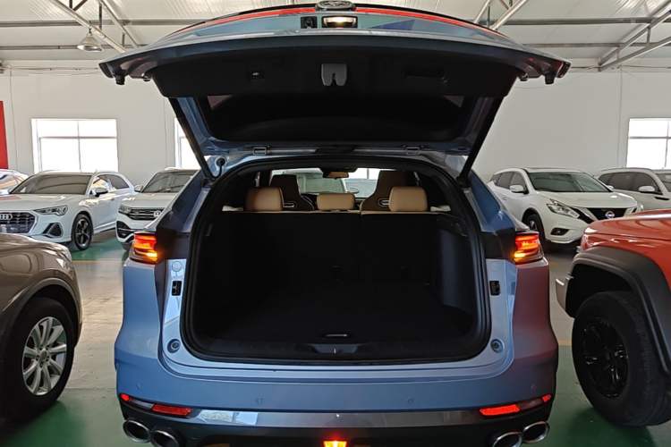 Used CHANGAN UNI-K 2021 2.0T All-Wheel Drive Prestige Version Trunk
