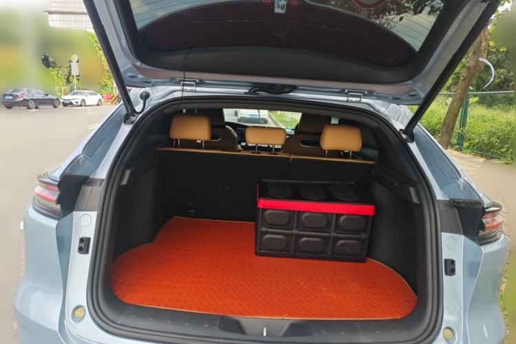Used CHANGAN UNI-K 2021 2.0T Prestige Edition Trunk