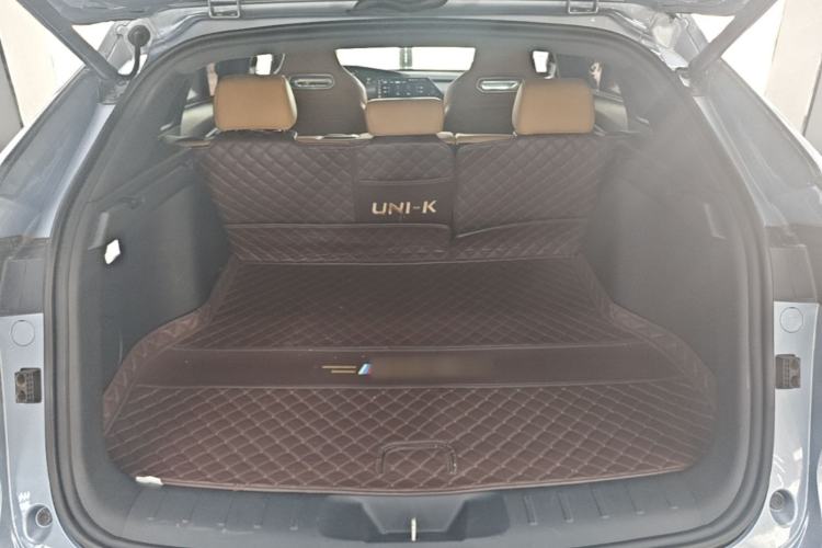Used CHANGAN UNI-K 2021 2.0T Prestige Edition Trunk