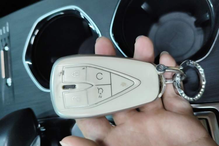 Used CHANGAN UNI-K 2021 2.0T All-Wheel Drive Prestige Version Vehicle Key