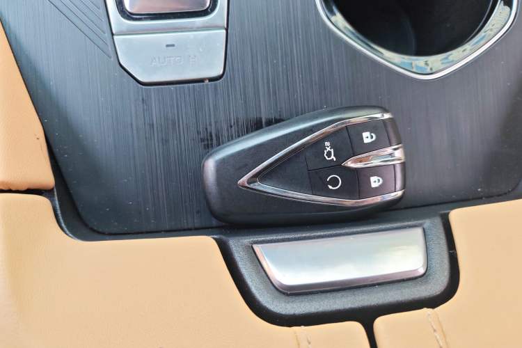 Used CHANGAN UNI-K 2021 2.0T All-Wheel Drive Prestige Version Vehicle Key