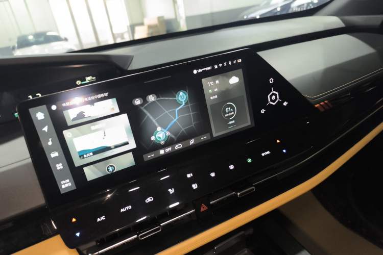 Used CHANGAN UNI-K 2021 2.0T Excellence Edition Audio And AC Panel