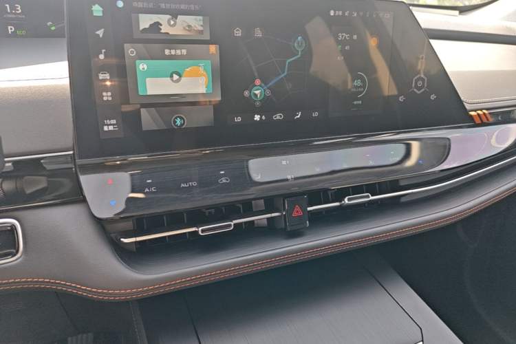 Used CHANGAN UNI-K 2021 2.0T Excellence Edition Audio And AC Panel
