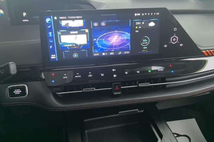 Used CHANGAN UNI-K 2021 2.0T Luxury Version Audio And AC Panel