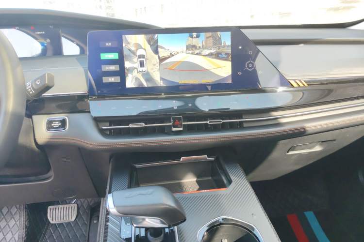 Used CHANGAN UNI-K 2021 2.0T Luxury Version Audio And AC Panel
