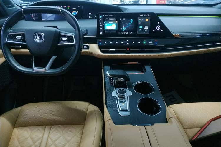 Used CHANGAN UNI-K 2021 2.0T Prestige Edition Audio And AC Panel