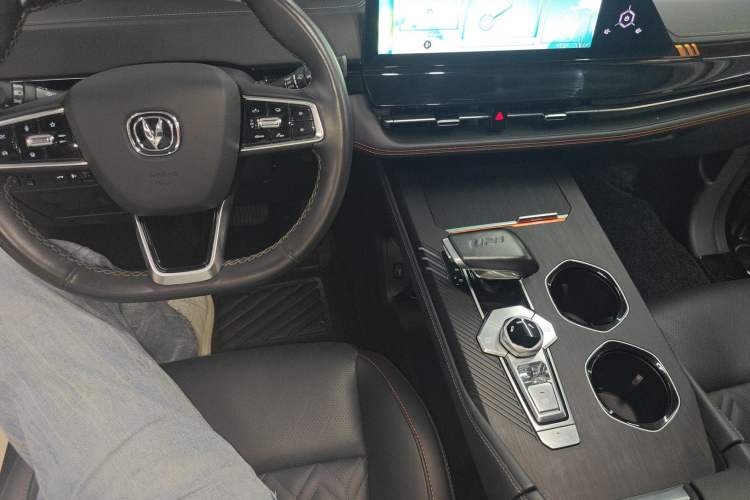 Used CHANGAN UNI-K 2021 2.0T Excellence Edition Center Console