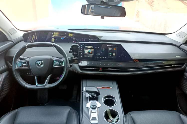 Used CHANGAN UNI-K 2021 2.0T Excellence Edition Center Console