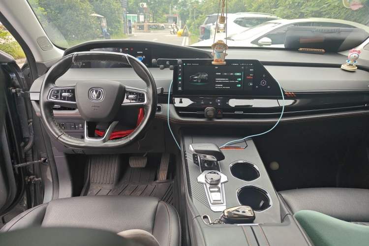 Used CHANGAN UNI-K 2021 2.0T Excellence Edition Center Console