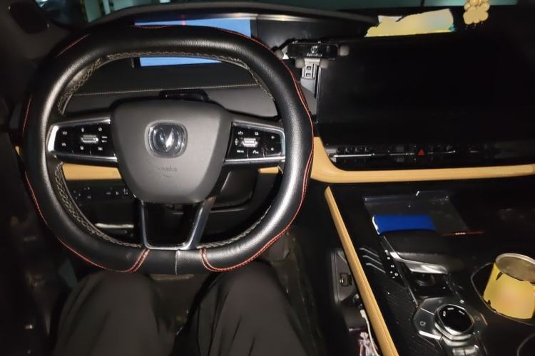 Used CHANGAN UNI-K 2021 2.0T Prestige Edition Center Console