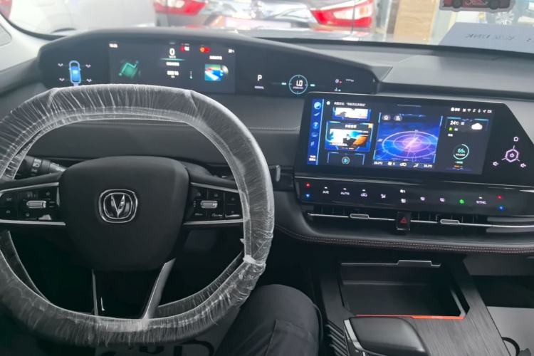 Used CHANGAN UNI-K 2021 2.0T Luxury Version Center Console