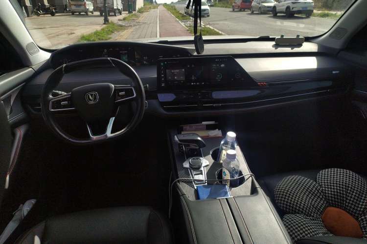 Used CHANGAN UNI-K 2021 2.0T Excellence Edition Center Console