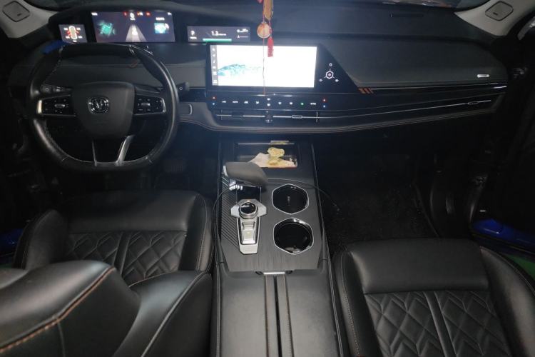 Used CHANGAN UNI-K 2021 2.0T Excellence Edition Center Console